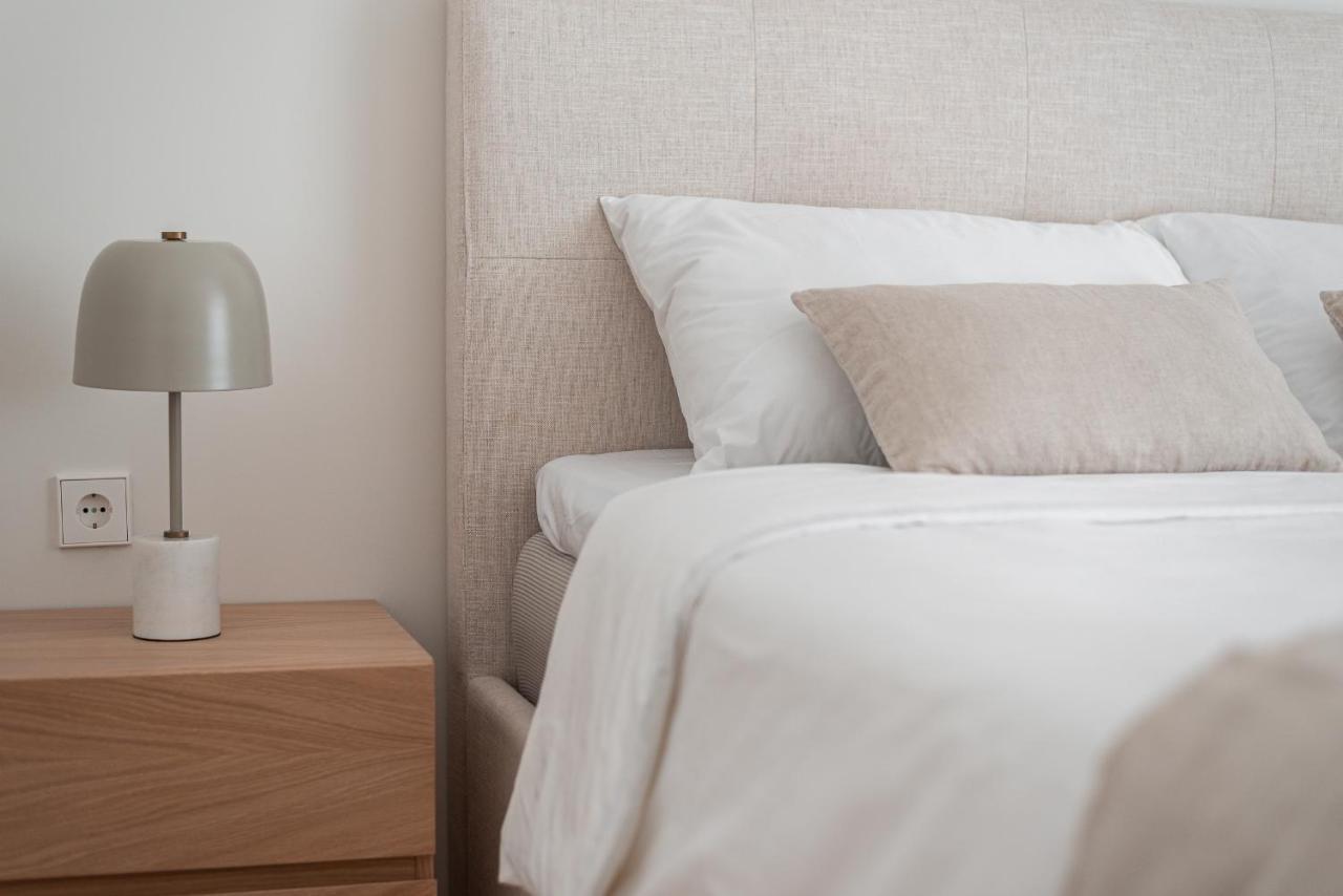 Modern City Center Apartment Tallinn Bagian luar foto