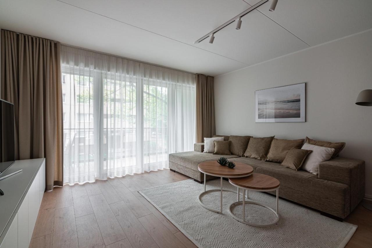 Modern City Center Apartment Tallinn Bagian luar foto