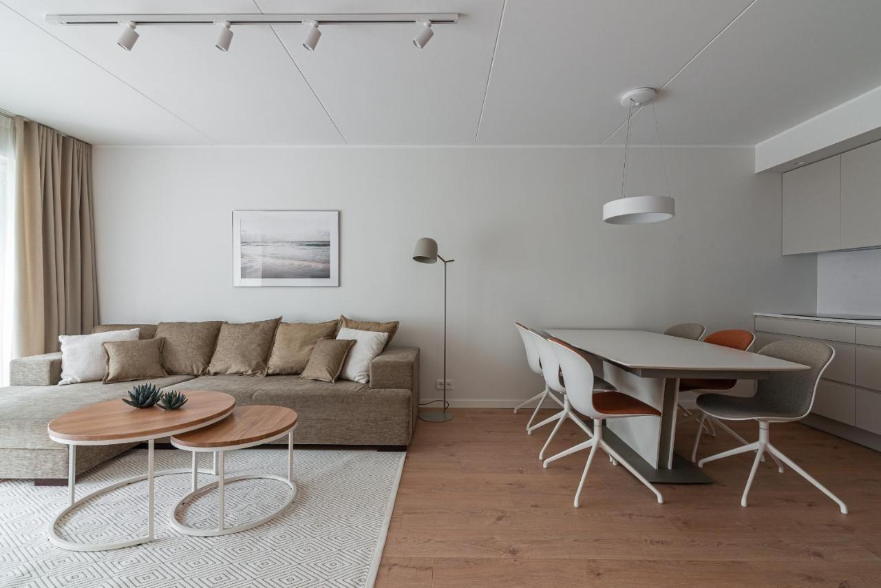 Modern City Center Apartment Tallinn Bagian luar foto