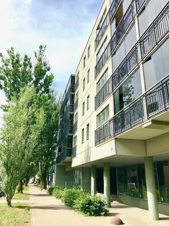 Modern City Center Apartment Tallinn Bagian luar foto